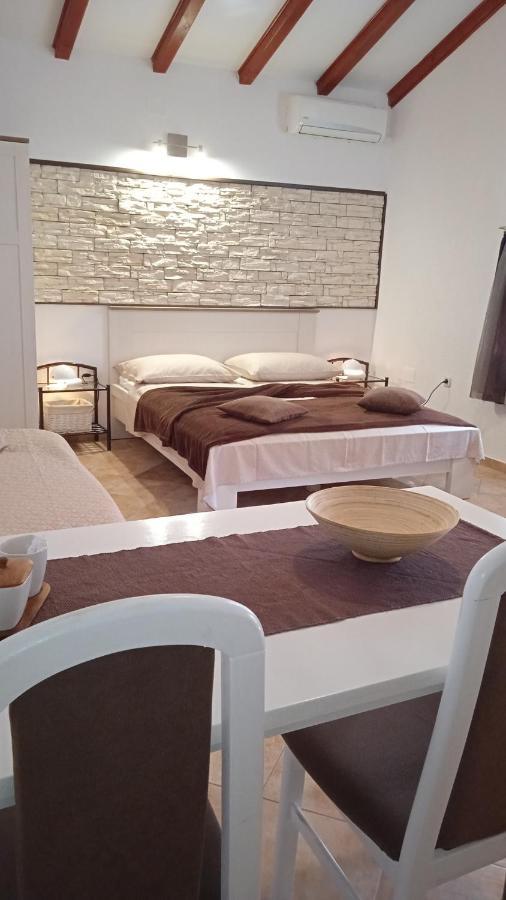 וודיצה Apartments Janjac מראה חיצוני תמונה