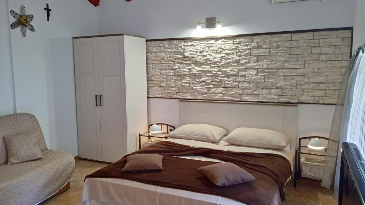 וודיצה Apartments Janjac מראה חיצוני תמונה