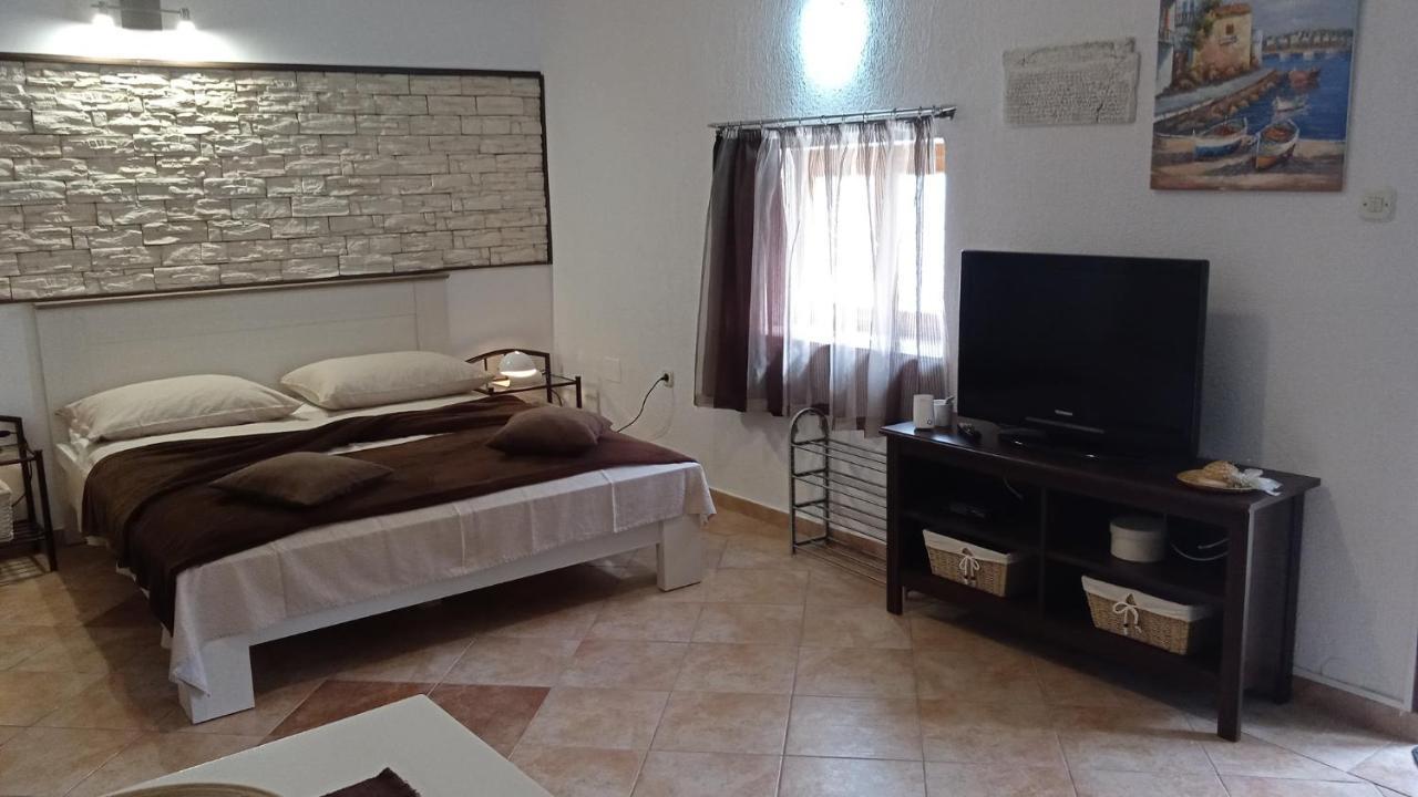 וודיצה Apartments Janjac מראה חיצוני תמונה